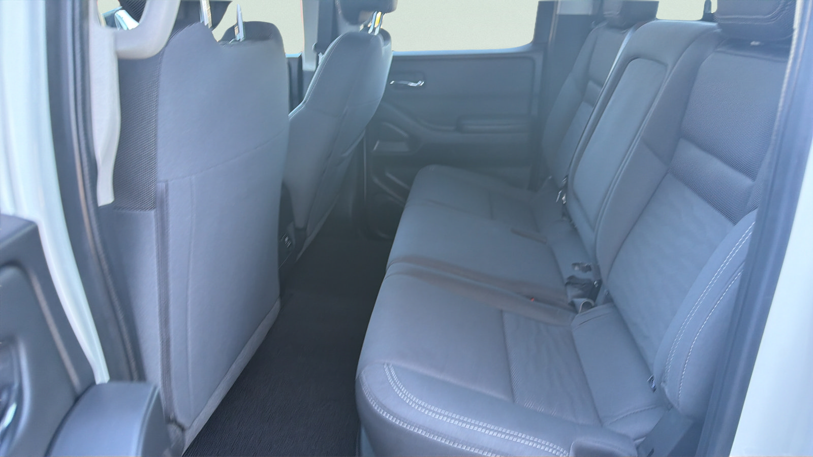 Used 2023 Nissan Frontier SV w/ SV Convenience Package AWD/4WD image 25