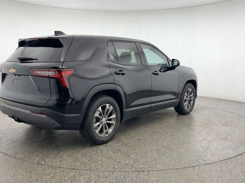 Used 2025 Chevrolet Equinox LT FWD image 9
