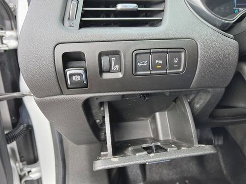 Used 2017 Chevrolet Impala Premier FWD image 22