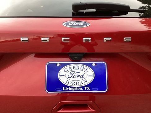 Used 2022 Ford Escape SE w/ SE Sport Appearance Package image 13