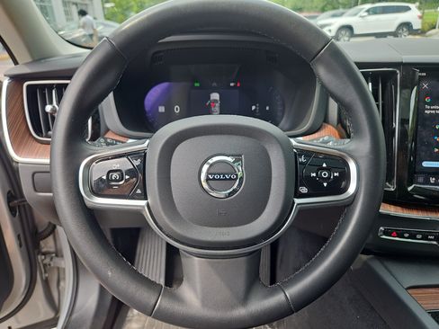 Used 2024 Volvo XC60 B5 Plus w/ Protection Package Premier AWD/4WD image 21