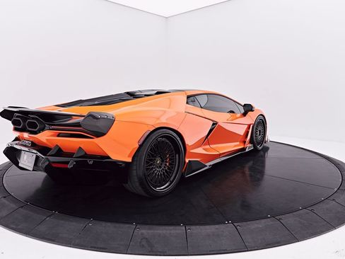 Used 2025 Lamborghini Revuelto AWD/4WD image 20