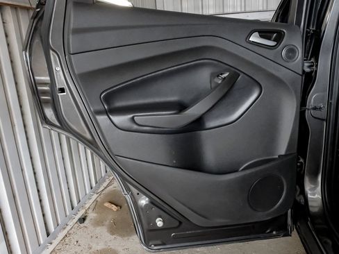 Used 2017 Ford Escape SE w/ Equipment Group 201A FWD image 46