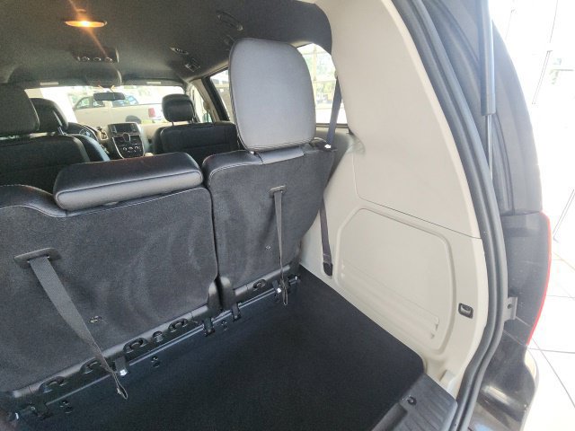 Used 2017 Dodge Grand Caravan SXT FWD image 43