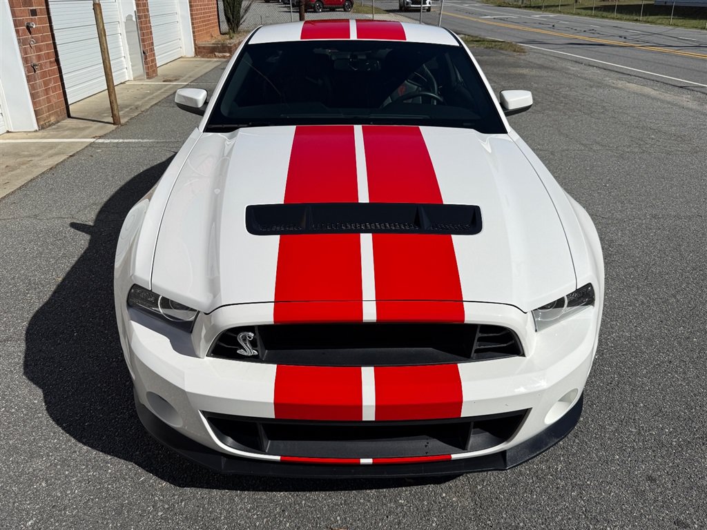 Used 2013 Ford Mustang Shelby GT500 RWD image 9