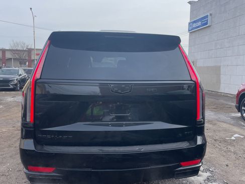 Used 2024 Cadillac Escalade ESV Premium Luxury w/ Performance Package image 5