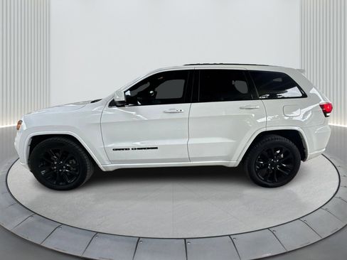 Used 2021 Jeep Grand Cherokee Laredo X image 9
