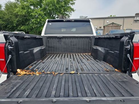 Used 2024 Toyota Tacoma SR5 RWD image 15