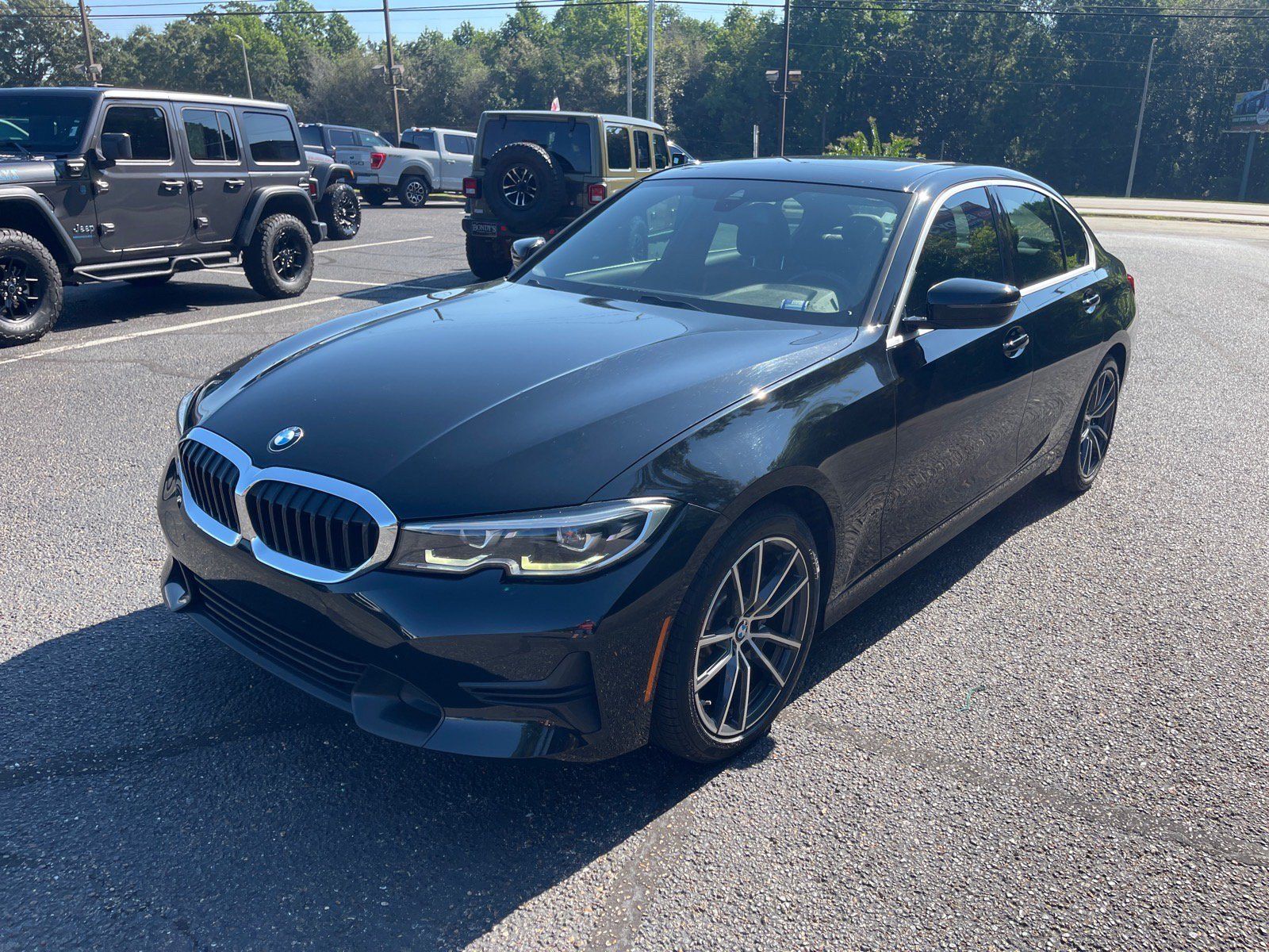 Used 2019 BMW 330i Sedan w/ Convenience Package RWD image 3