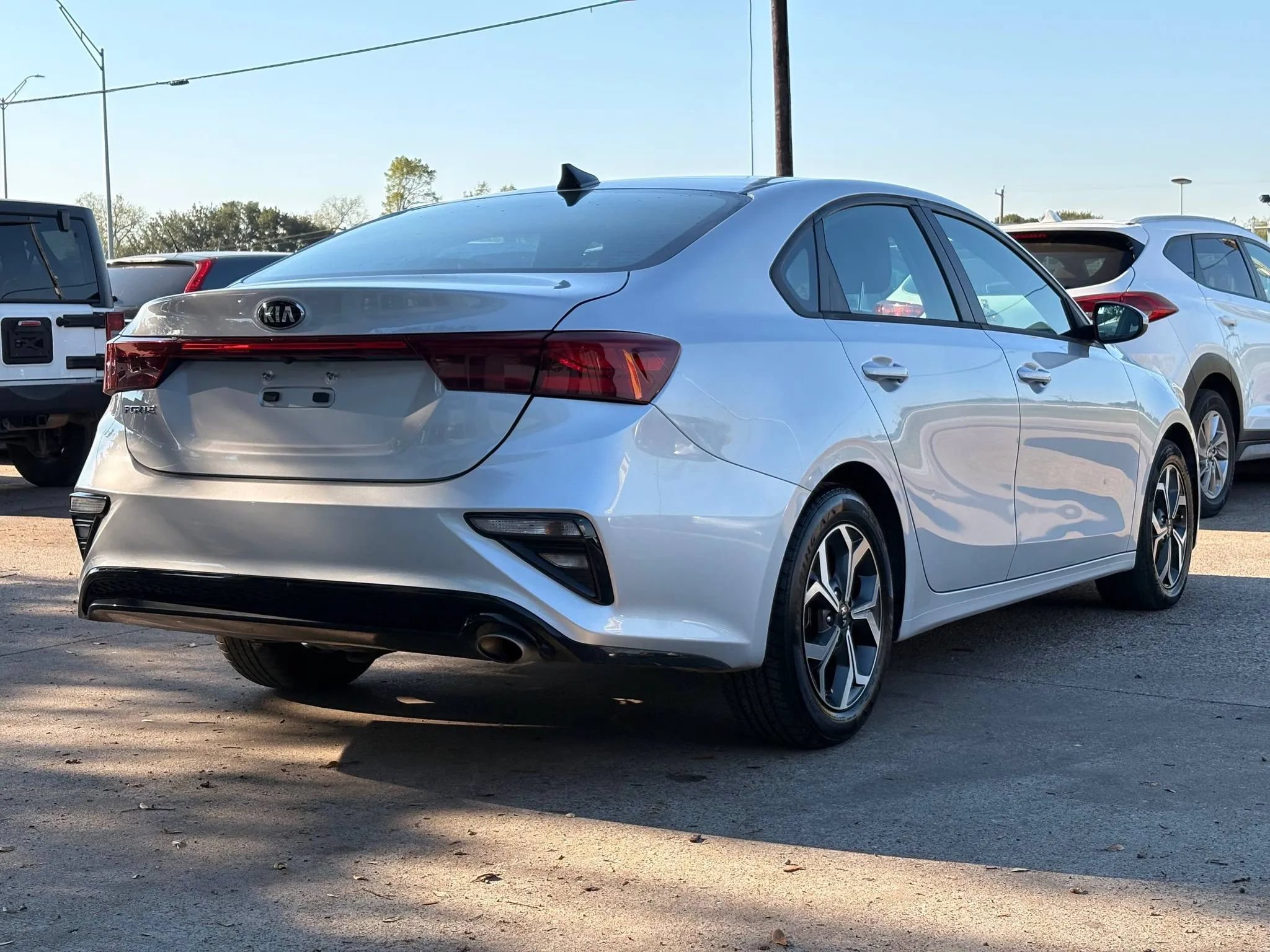 Used 2021 Kia Forte LXS FWD image 3
