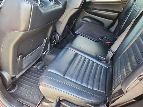Used 2019 Jeep Grand Cherokee Limited X AWD/4WD image 9