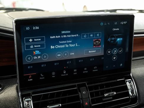 Used 2022 Lincoln Navigator Reserve AWD/4WD image 31