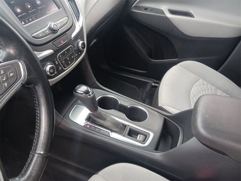 Used 2020 Chevrolet Equinox LT image 11
