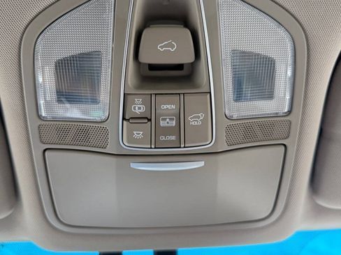 Used 2017 Hyundai Santa Fe Sport w/ 2.4L Tech Package 04 AWD/4WD image 44