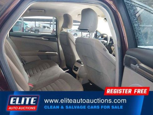 Used 2017 Ford Fusion SE w/ Fusion SE Technology Package image 15