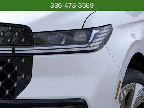 New 2025 Lincoln Navigator L Black Label image 18