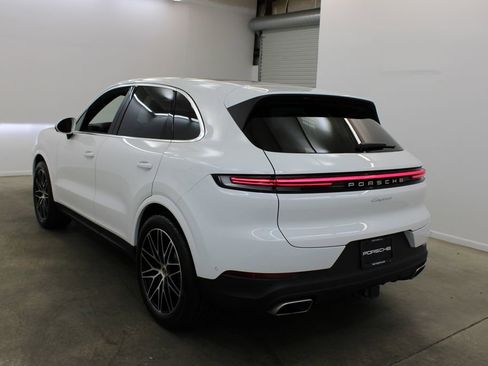 New 2025 Porsche Cayenne image 3