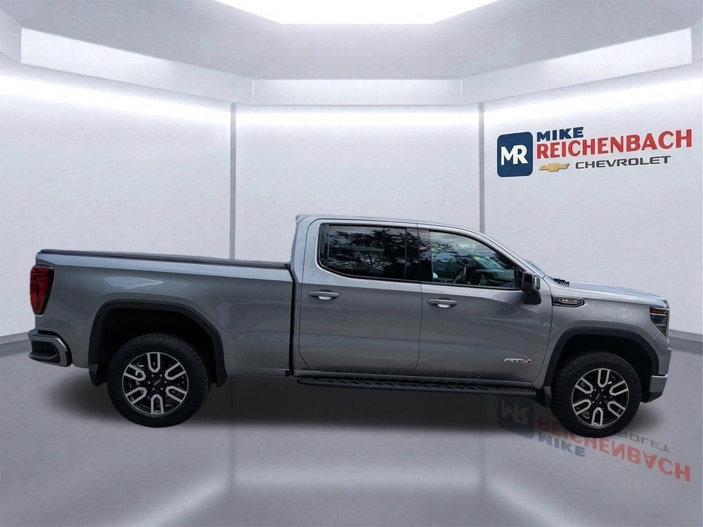 Used 2024 GMC Sierra 1500 AT4 w/ AT4 Premium Package AWD/4WD image 3