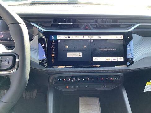 New 2026 Jeep Cherokee Limited image 16