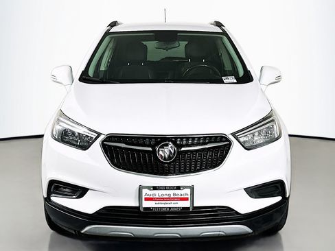 Used 2018 Buick Encore Preferred FWD image 2
