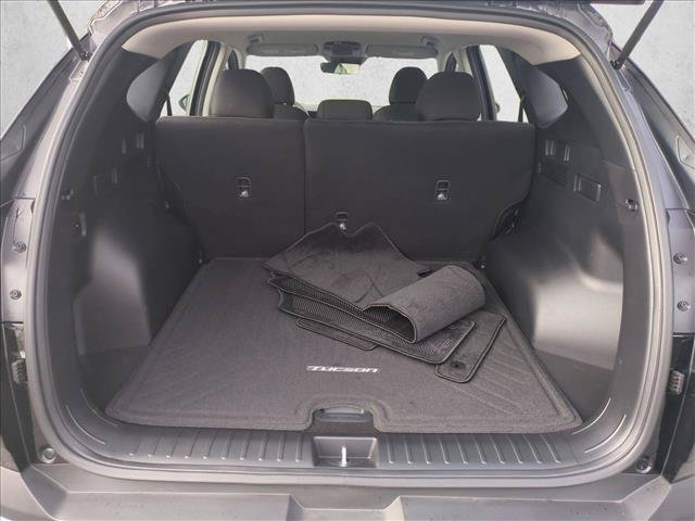 Used 2026 Hyundai Tucson SE FWD image 6