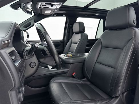 Used 2021 Chevrolet Tahoe LT w/ LT Signature Package image 21