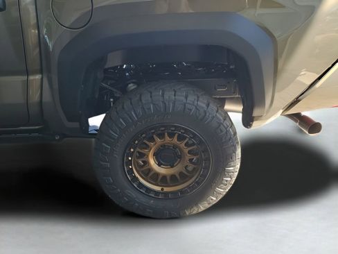 New 2025 Toyota Tacoma TRD Off-Road image 20