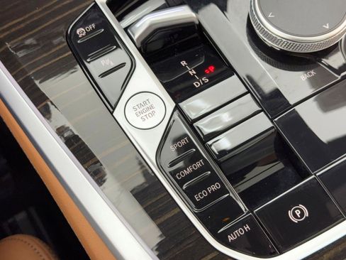 Used 2024 BMW X5 sDrive40i w/ M Sport Package image 36