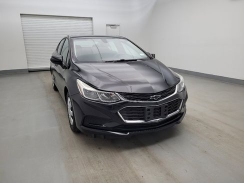 Used 2018 Chevrolet Cruze LS image 14