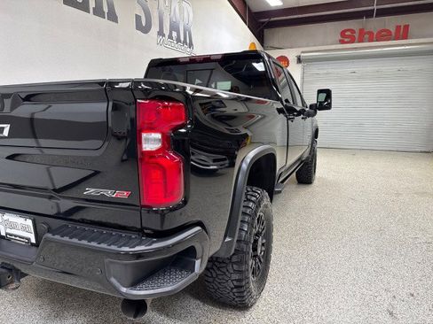 Used 2024 Chevrolet Silverado 2500 ZR2 w/ Technology Package image 54