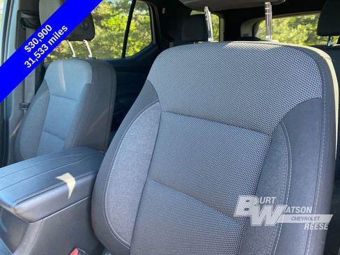 Used 2023 Chevrolet Traverse LT FWD image 10