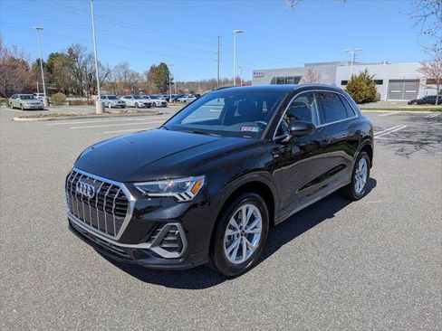 Certified 2025 Audi Q3 2.0T Premium w/ Convenience Package AWD/4WD image 3