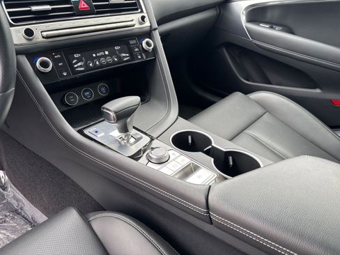 Used 2025 Genesis G70 2.5T AWD/4WD image 44