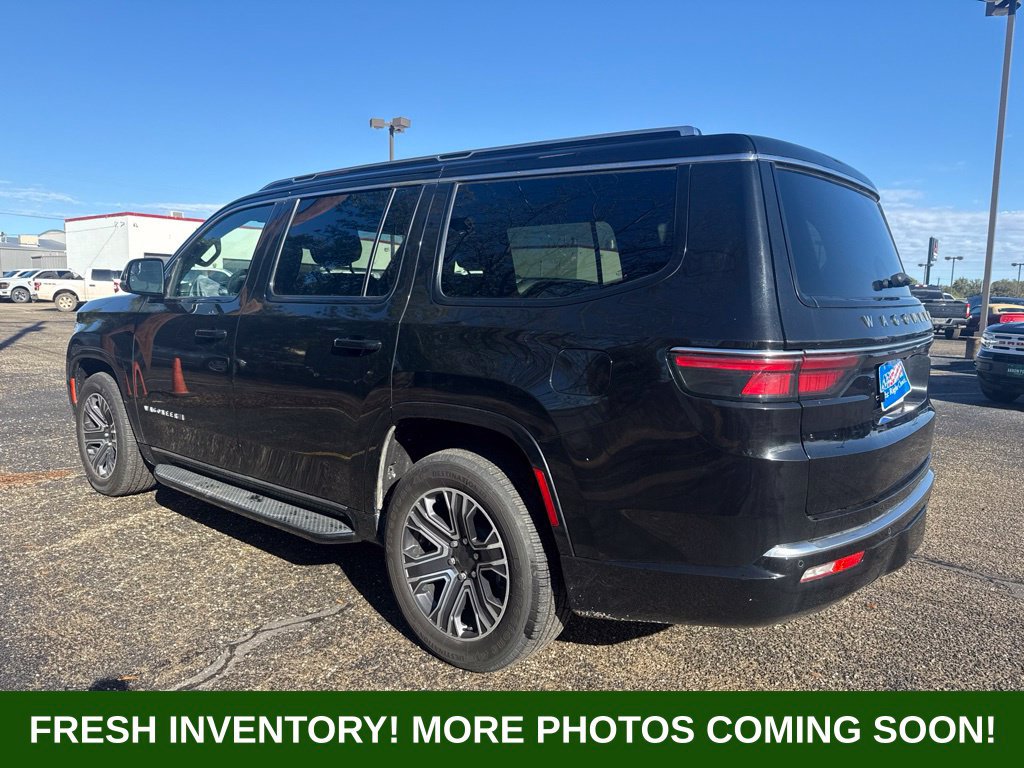 Used 2024 Jeep Wagoneer Series II w/ Flexible Seating Group RWD image 4