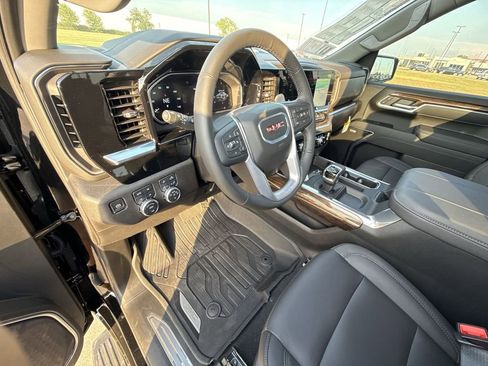 New 2026 GMC Sierra 1500 Elevation w/ Elevation Premium Package image 9