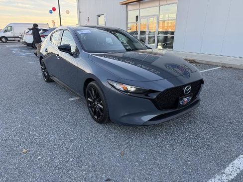Used 2023 MAZDA MAZDA3 s image 2