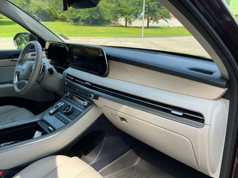 Used 2025 Hyundai Palisade Limited FWD image 21