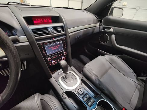 Used 2008 Pontiac G8 GT w/ Premium Package RWD image 28