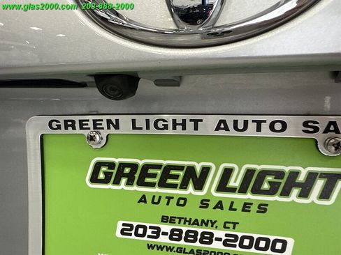 Used 2018 Toyota Highlander XLE image 29