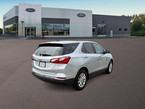 Used 2019 Chevrolet Equinox LT FWD image 9