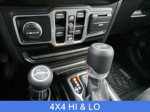 Used 2020 Jeep Wrangler Unlimited Sahara image 18