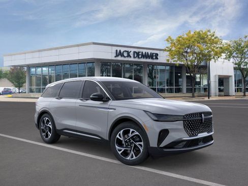 New 2026 Lincoln Nautilus Premier image 7