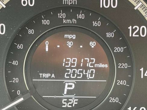 Used 2017 Honda Accord LX image 27