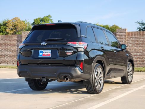 Used 2025 Subaru Forester Touring w/ Popular Package - Touring image 6