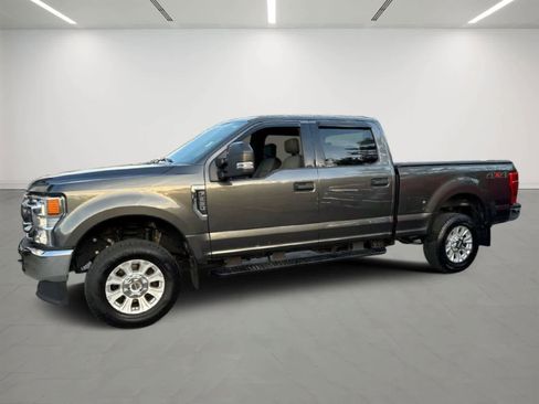 Used 2020 Ford F250 XLT w/ Snow Plow Prep Package image 3