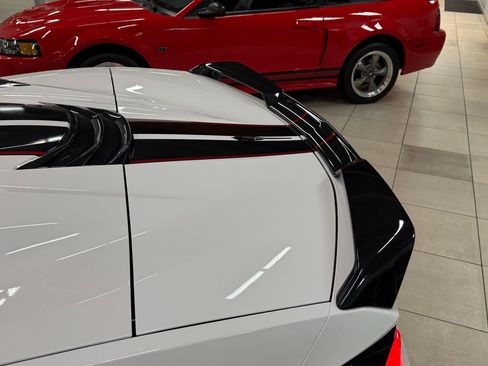 Used 2024 Chevrolet Corvette Stingray Premium Conv w/ Z51 Performance Package image 14