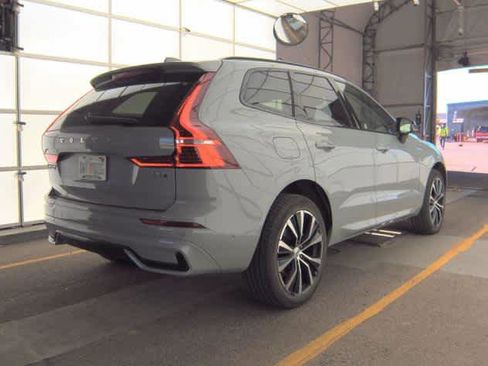 Used 2025 Volvo XC60 B5 Plus AWD/4WD image 4