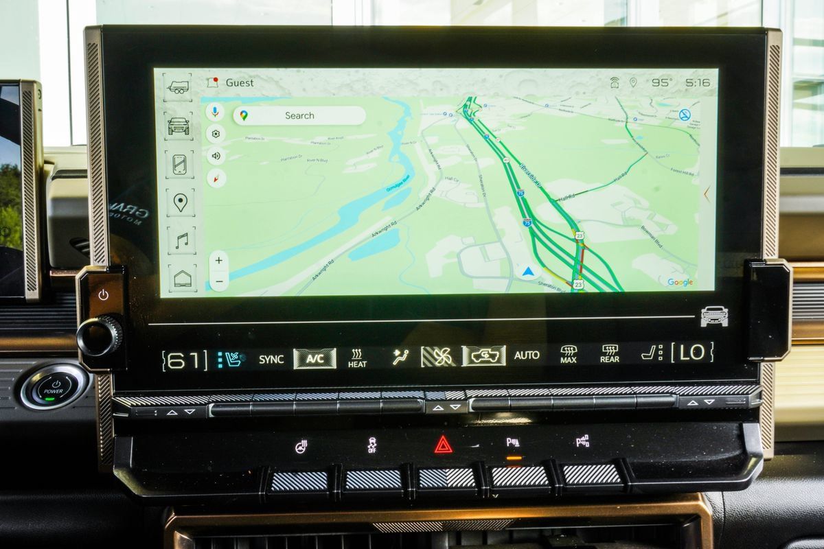 Used 2025 GMC Hummer EV 3X AWD/4WD image 25