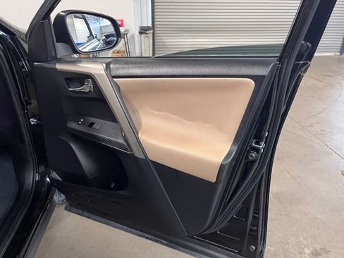 Used 2015 Toyota RAV4 XLE image 11