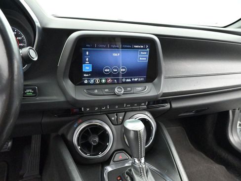 Used 2020 Chevrolet Camaro LT w/ RS Package image 19